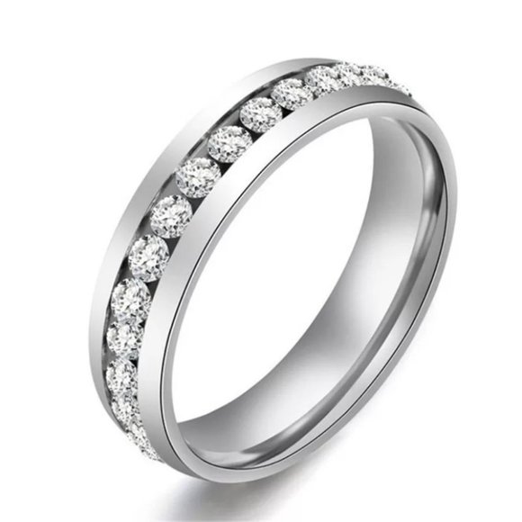 undefined Jewelry - New Silver plated band Crystal Ring
